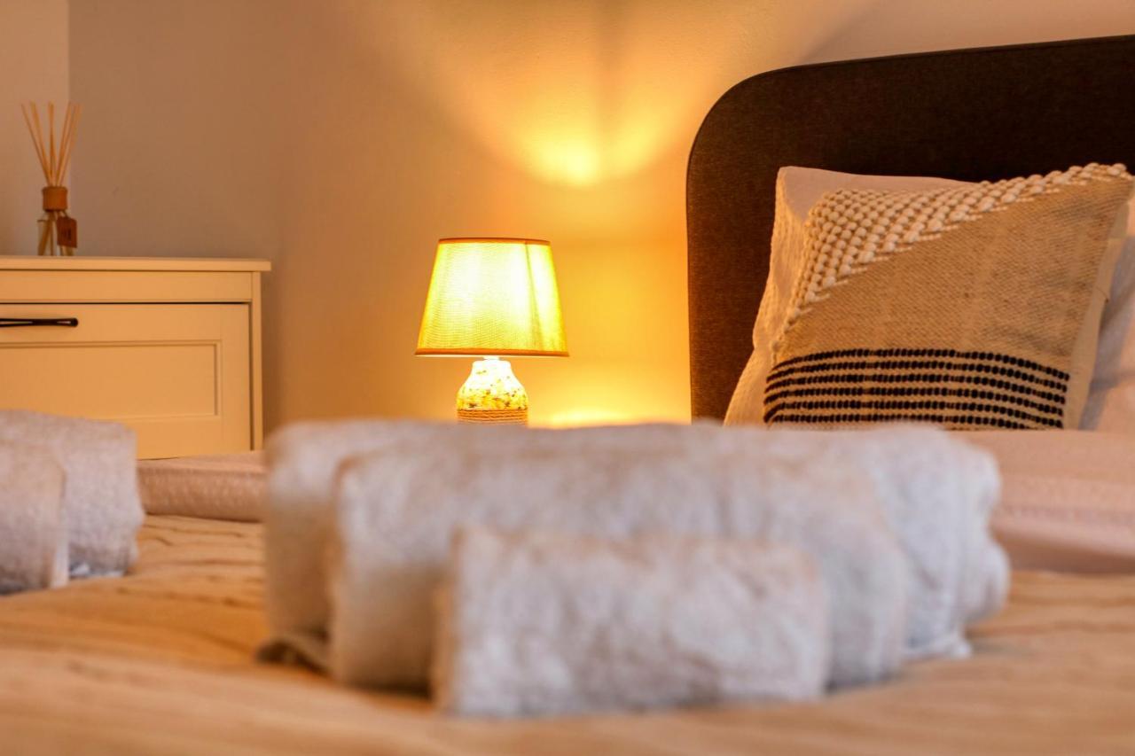 Relaxation Station - My Charming, Cosy&Inviting Apt - Smart Thermostat - Private Parking - Ior Park - Long Term Price Cuts Букурещ Екстериор снимка