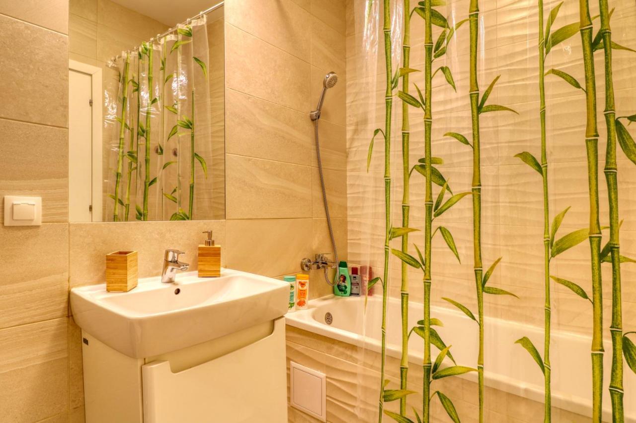 Relaxation Station - My Charming, Cosy&Inviting Apt - Smart Thermostat - Private Parking - Ior Park - Long Term Price Cuts Букурещ Екстериор снимка