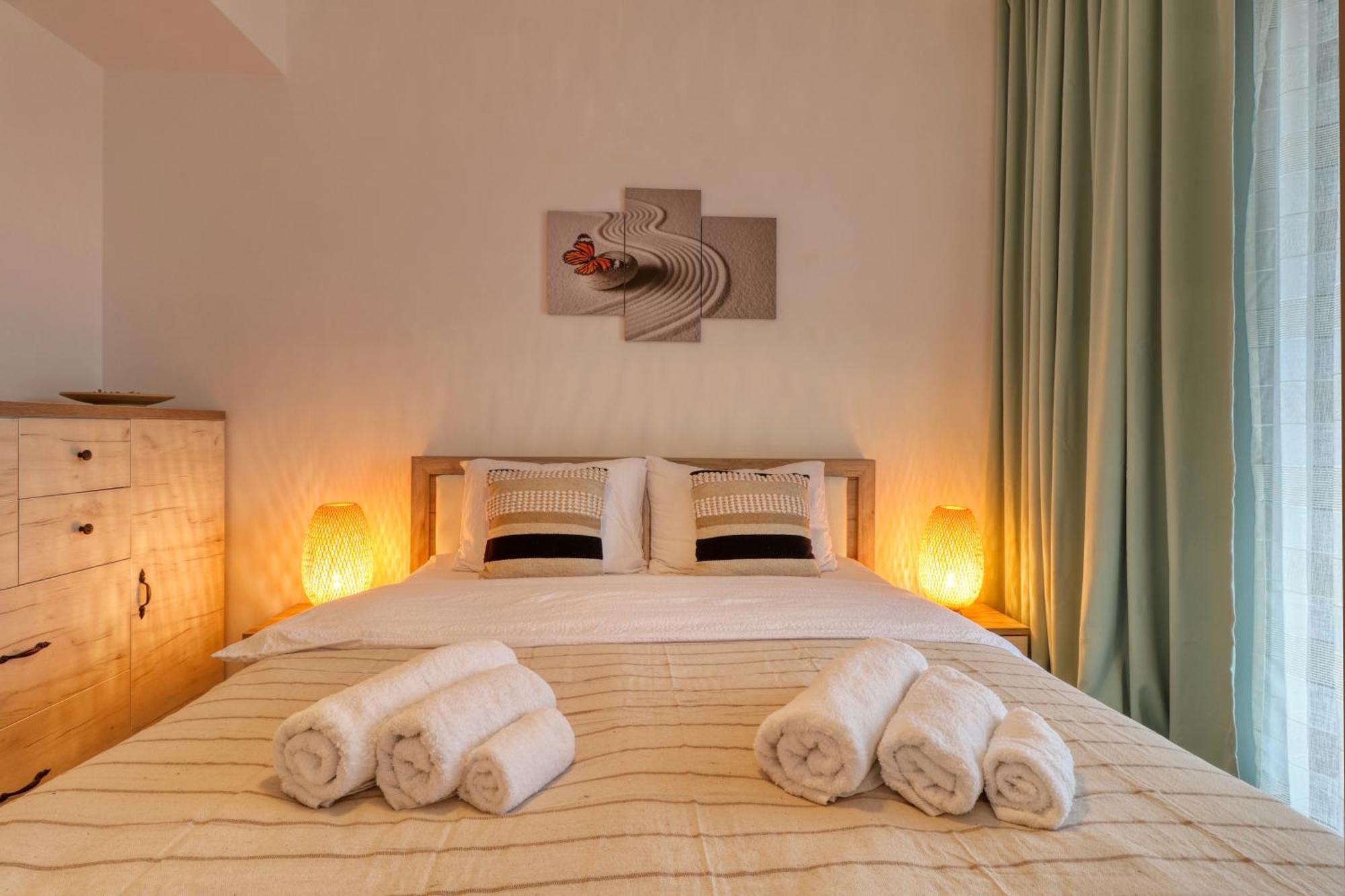 Relaxation Station - My Charming, Cosy&Inviting Apt - Smart Thermostat - Private Parking - Ior Park - Long Term Price Cuts Букурещ Екстериор снимка